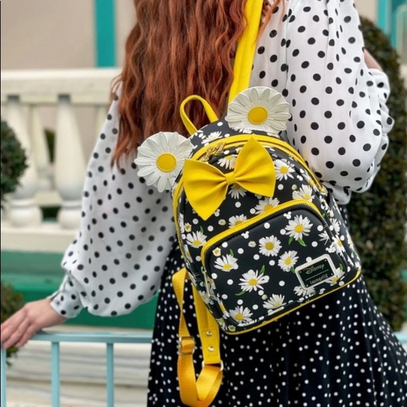 Disney Loungefly Bundle - Minnie Mouse Daisy - Picture 2 of 11